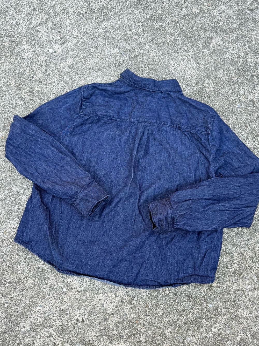 J.Crew Cropped Dark Wash Denim Shirt Size M | Classic Capsule Staple - Picture 11 of 11
